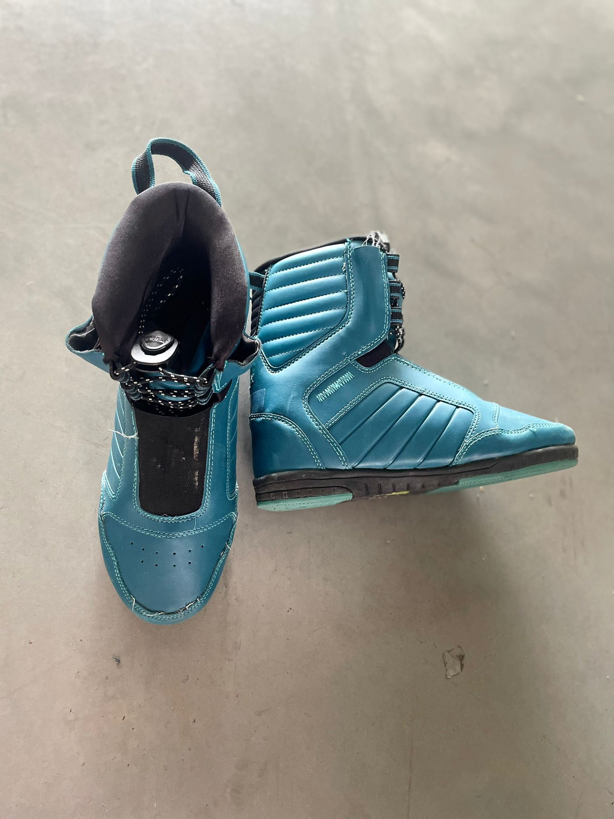 EVO Sneakers Darwin - 2nd Hand Wakeboard Boots