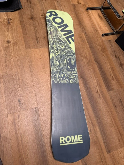 2nd Hand Ravine Snowboard