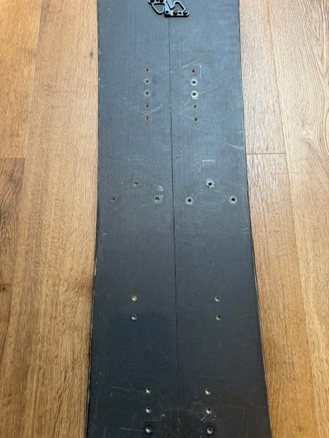 2nd Hand HPS Taka Splitboard + Skins