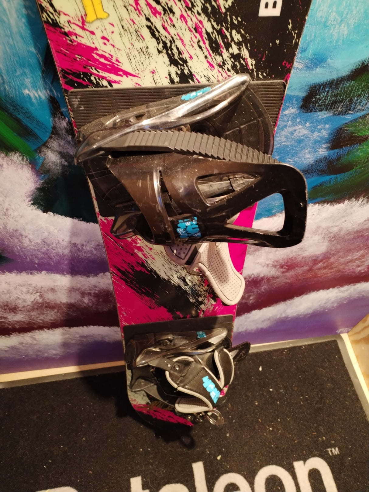 Burton Grom + Bindings - 2nd Hand Snowboad Set