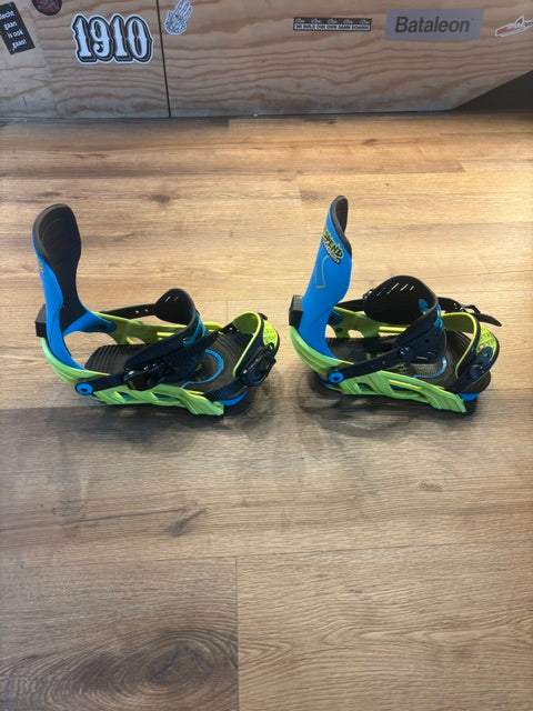 2nd Hand Axtion Snowboard Binding
