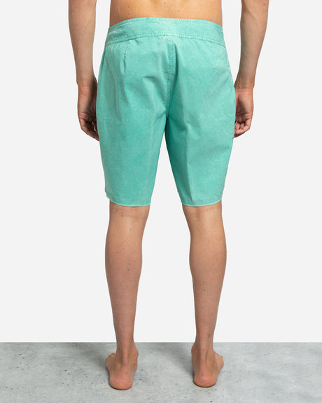 17" Eight Track Boardshort