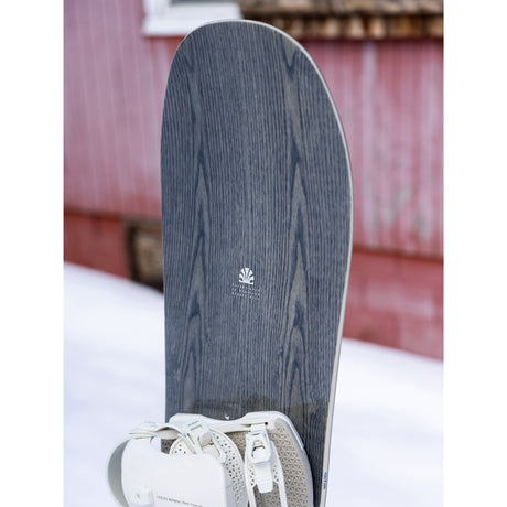 Women's Veda Snowboard 2027