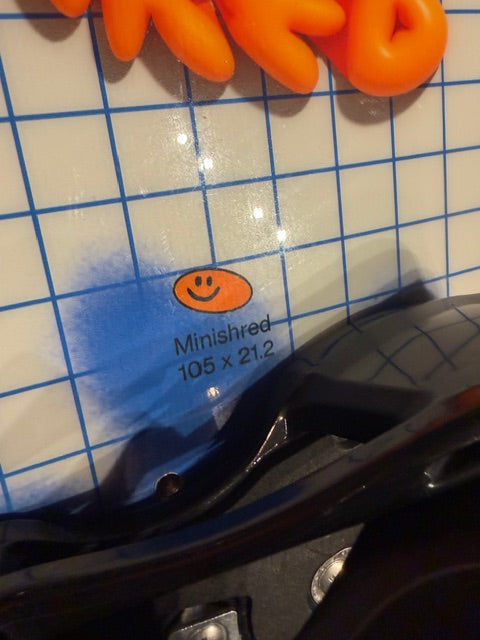 2nd Hand Minishred Kids Snowboard Set