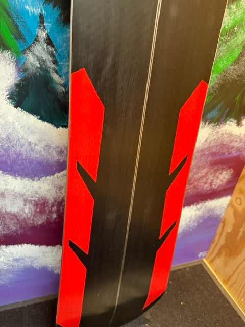 2nd Hand Mega-Split Splitboard + Skins