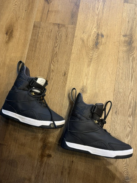 2nd Hand Gooey Wakeboard System Boot