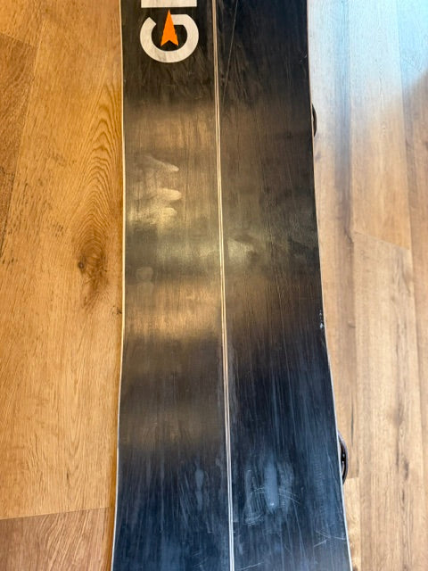 2nd Hand Banked Country Splitboard Set (Board + Bindingen + Skins)
