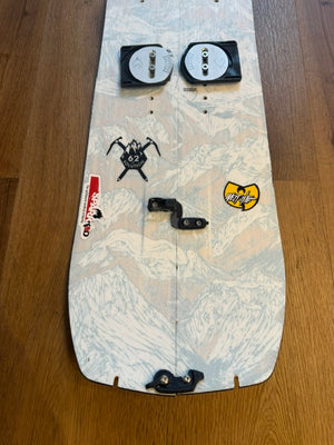 2nd Hand Solution Mens Splitboard + Jones Nomad Pro Skins