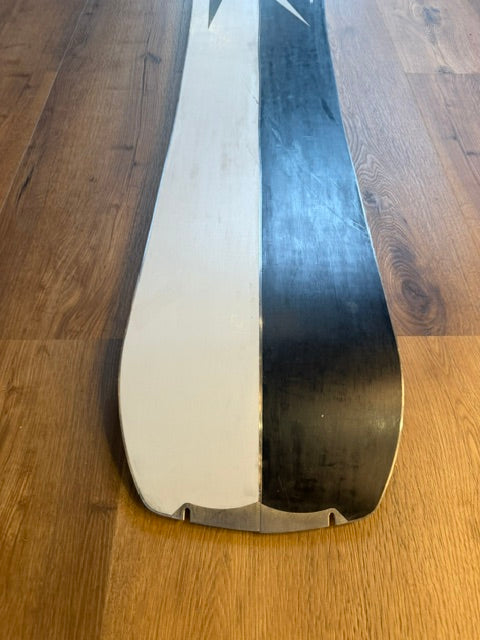 2nd Hand Solution Mens Splitboard + Jones Nomad Pro Skins