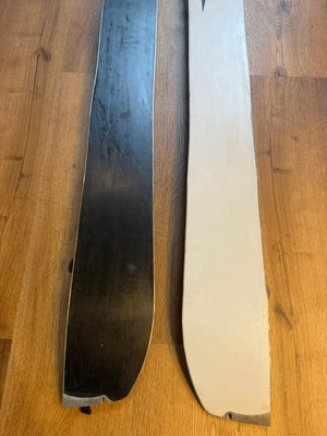 2nd Hand Solution Mens Splitboard + Jones Nomad Pro Skins