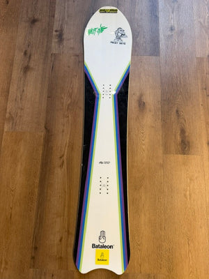 2nd Hand Camel Toe Snowboard