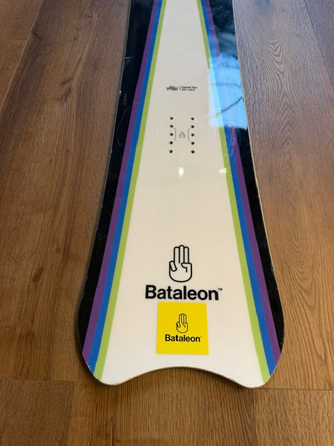 2nd Hand Camel Toe Snowboard