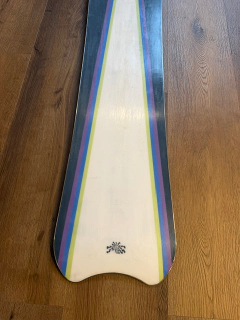2nd Hand Camel Toe Snowboard