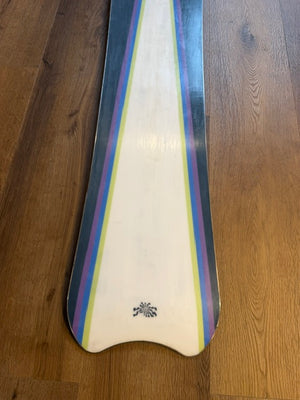 2nd Hand Camel Toe Snowboard