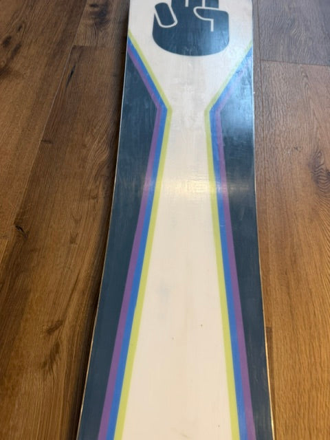 2nd Hand Camel Toe Snowboard