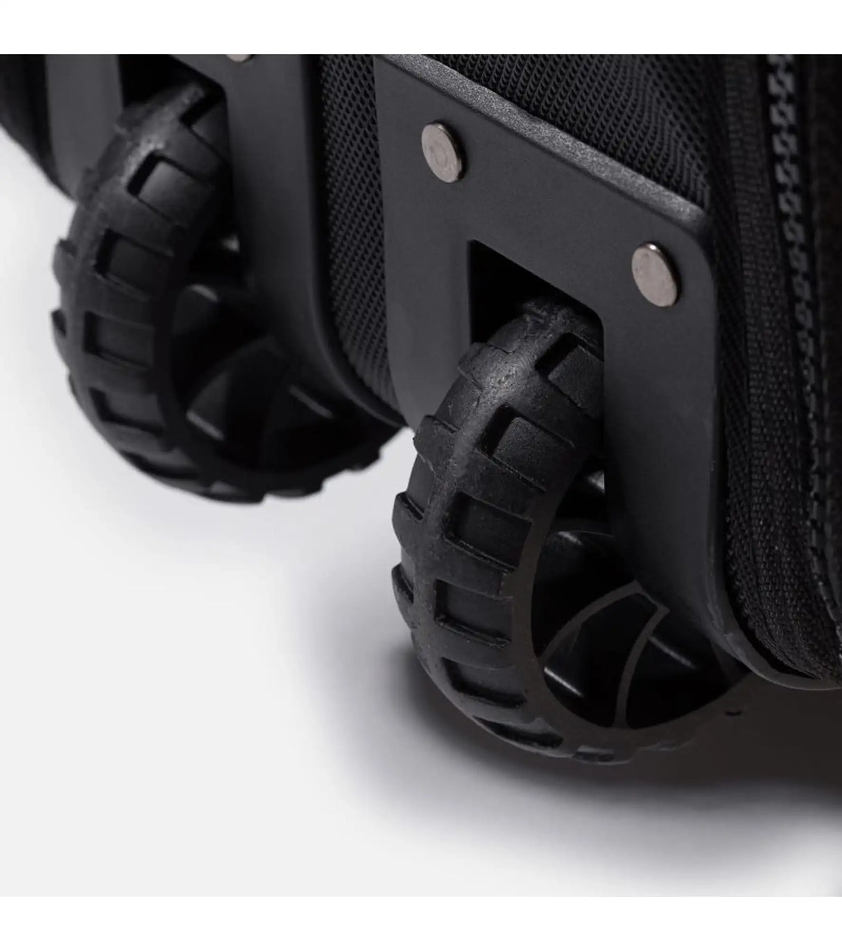 ROAM Coffin Wheelie Board Bag