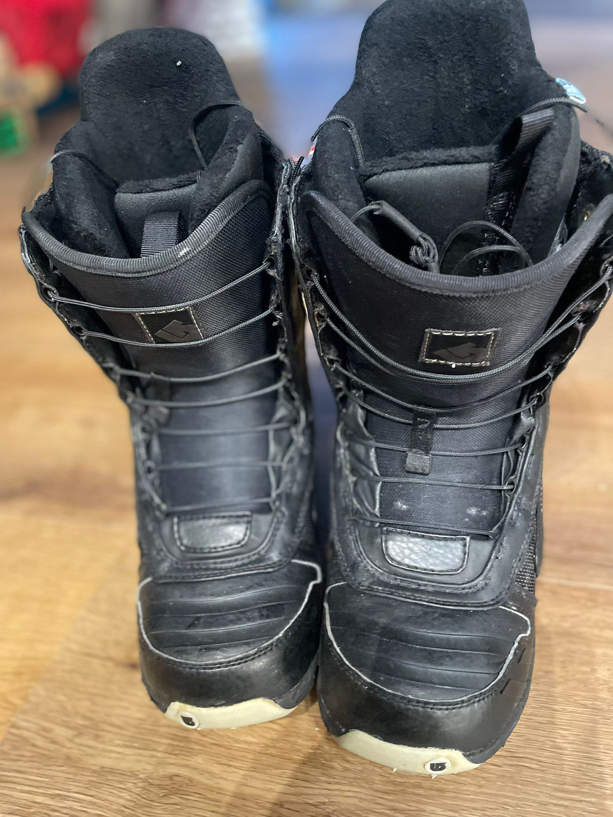 2nd Hand Women's Emerald Snowboard Boots