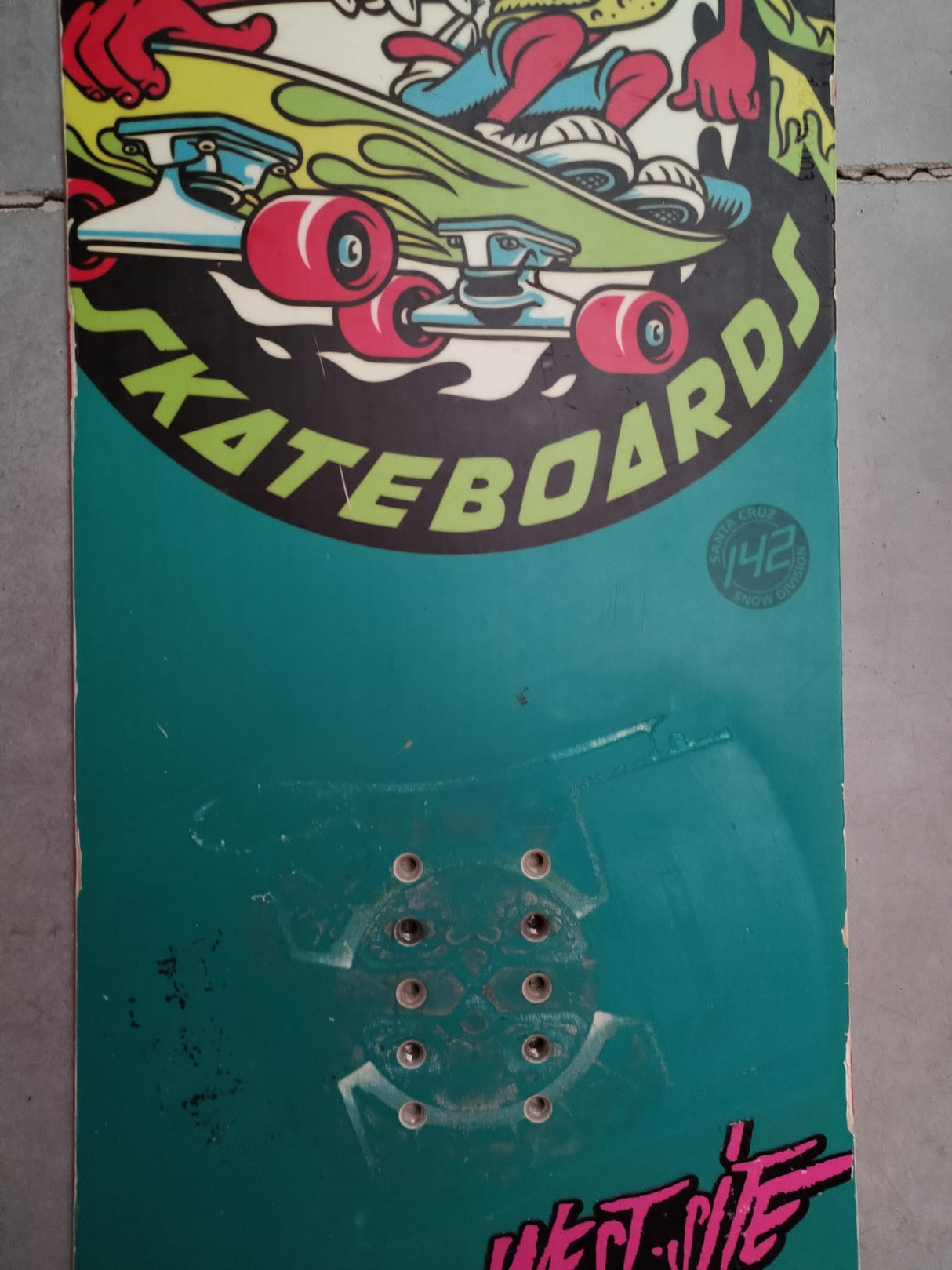 Santa Cruz Skate - 2nd Hand Kids Snowboard