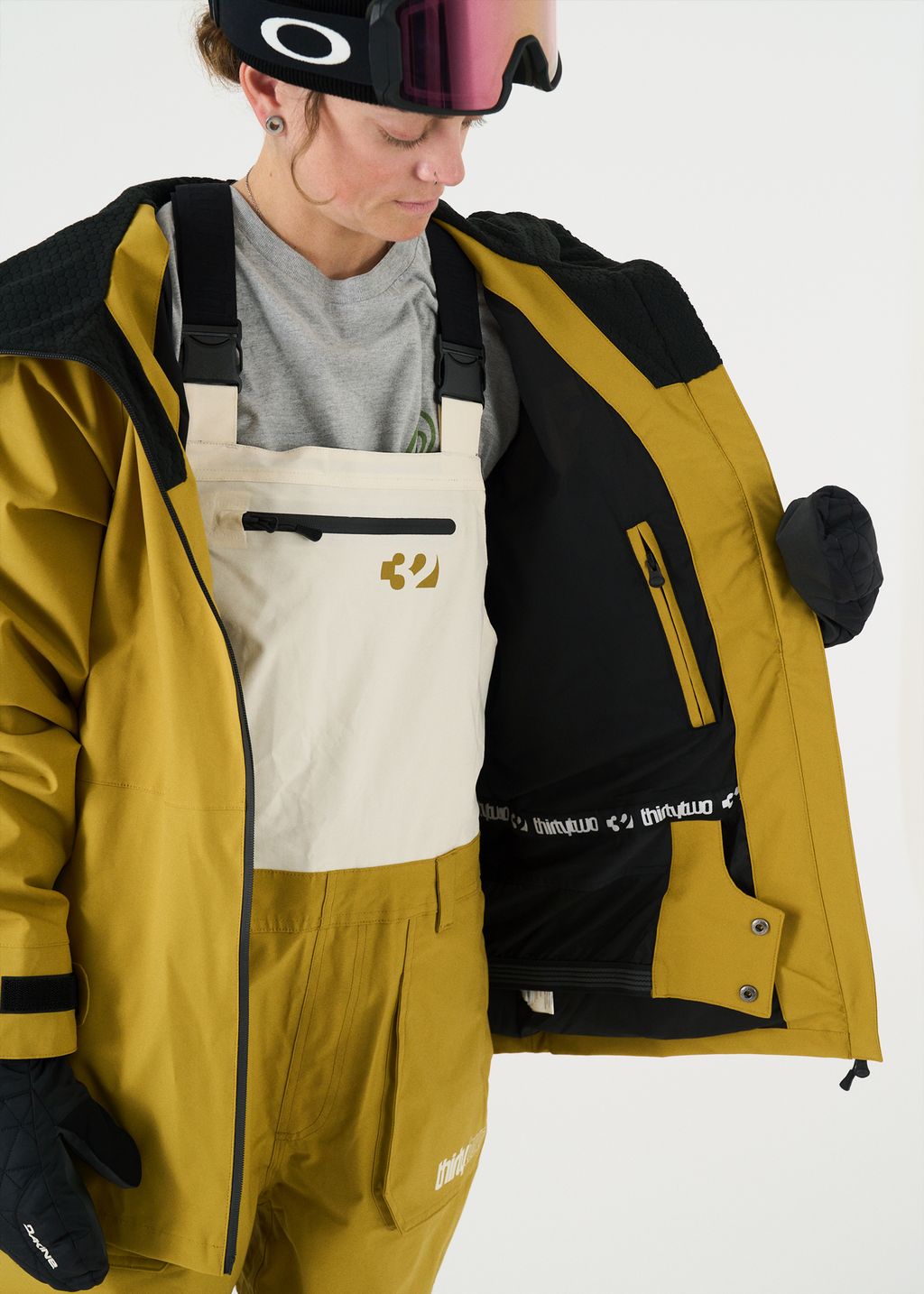 Women's Nova Snowboard Jacket 2025