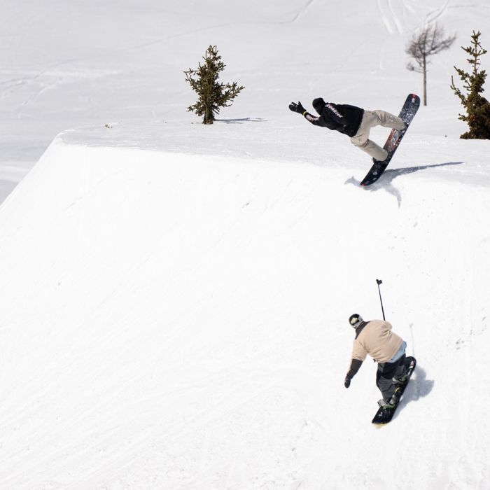 Skunk Ape Camber Snowboard